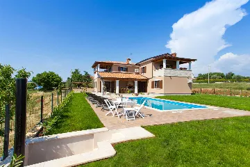 Jakovici Villa for 8 Guests with Pool & Jacuzzi