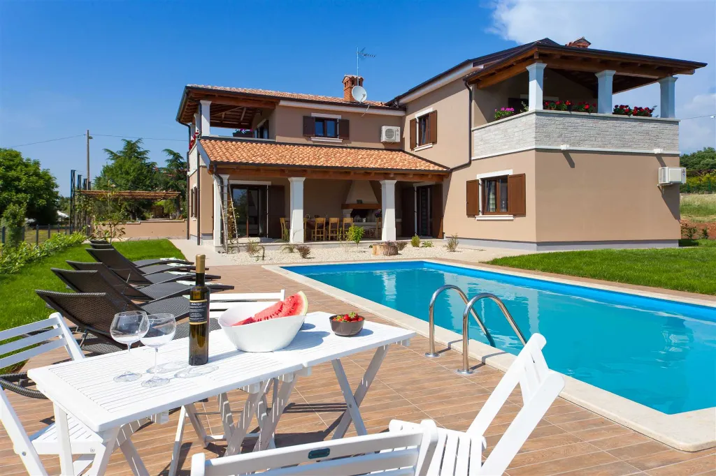 Jakovici Villa for 8 Guests with Pool & Jacuzzi