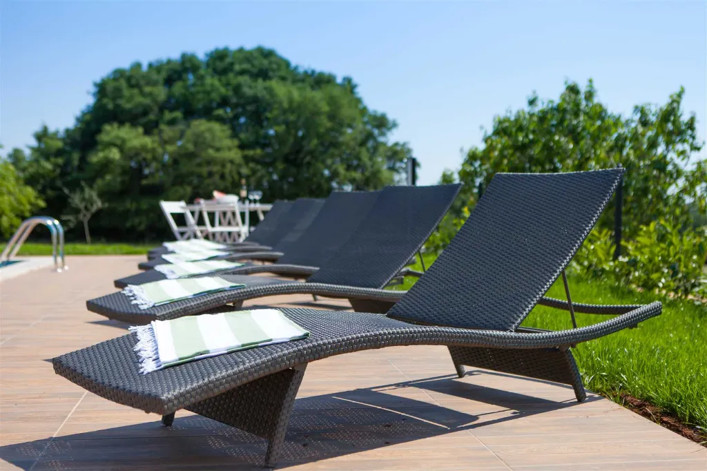 Jakovici Villa for 8 Guests with Pool & Jacuzzi