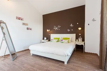 Jakovici Villa for 8 Guests with Pool & Jacuzzi