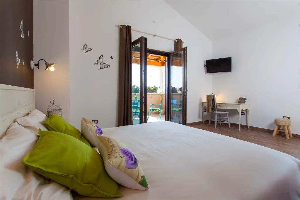 Jakovici Villa for 8 Guests with Pool & Jacuzzi