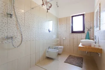 Jakovici Villa for 8 Guests with Pool & Jacuzzi