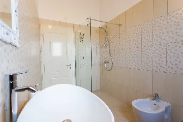 Jakovici Villa for 8 Guests with Pool & Jacuzzi