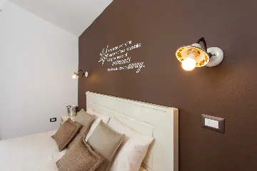 Jakovici Villa for 8 Guests with Pool & Jacuzzi