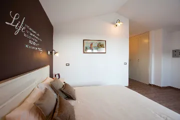 Jakovici Villa for 8 Guests with Pool & Jacuzzi