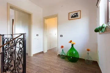 Jakovici Villa for 8 Guests with Pool & Jacuzzi