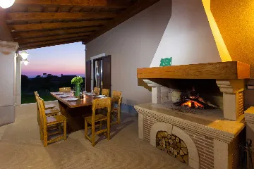 Jakovici Villa for 8 Guests with Pool & Jacuzzi