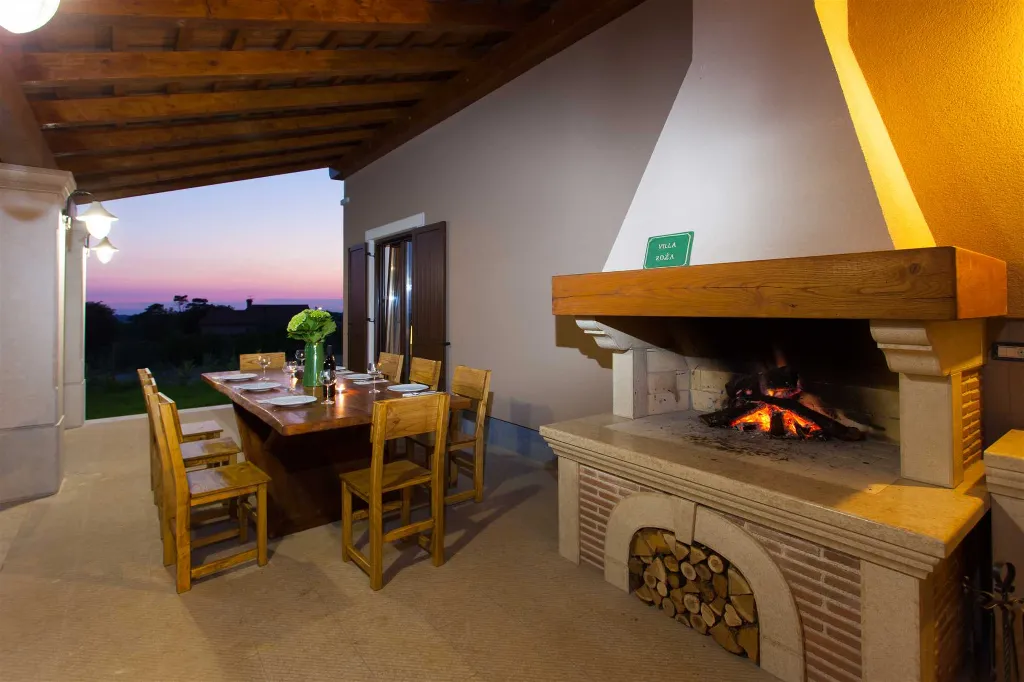 Jakovici Villa for 8 Guests with Pool & Jacuzzi