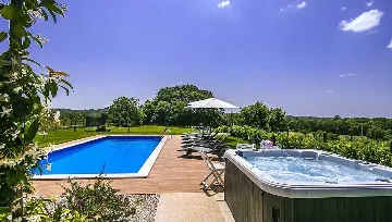 Jakovici Villa for 8 Guests with Pool & Jacuzzi
