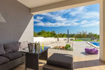 Modern Villa with Private Pool and Sea Views in Peruški