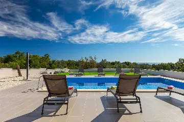 Modern Villa with Private Pool and Sea Views in Peruški