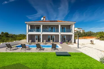 Modern Villa with Private Pool and Sea Views in Peruški