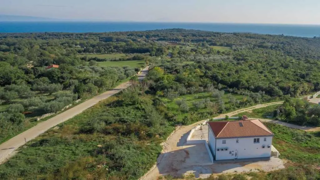Modern Villa with Private Pool and Sea Views in Peruški