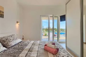 Modern Villa with Private Pool and Sea Views in Peruški