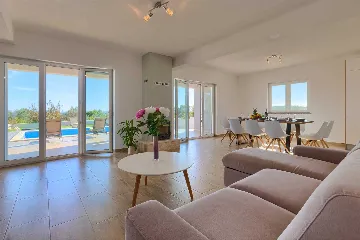 Modern Villa with Private Pool and Sea Views in Peruški