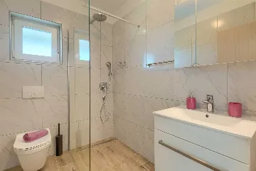 Modern Villa with Private Pool and Sea Views in Peruški