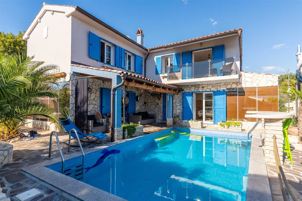 4-Bedroom Villa with Pool and Terrace in Novi Vinodolski