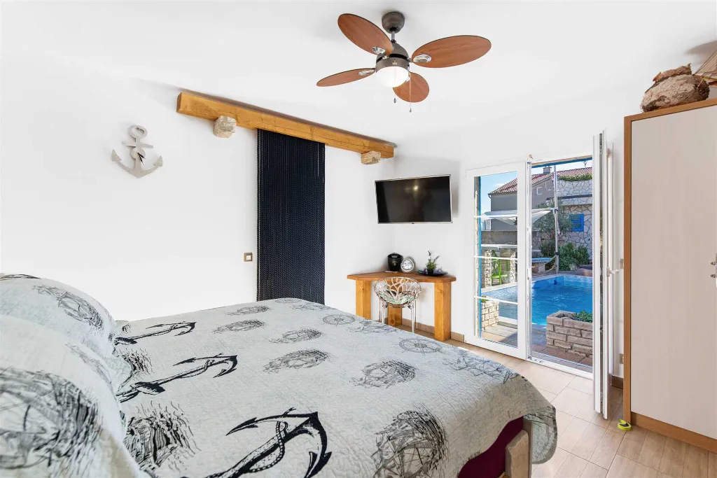 4-Bedroom Villa with Pool and Terrace in Novi Vinodolski