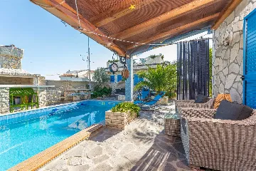 4-Bedroom Villa with Pool and Terrace in Novi Vinodolski