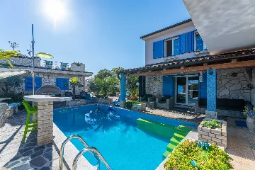 4-Bedroom Villa with Pool and Terrace in Novi Vinodolski