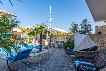 4-Bedroom Villa with Pool and Terrace in Novi Vinodolski