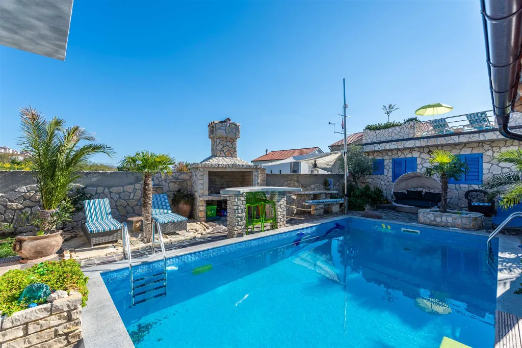 4-Bedroom Villa with Pool and Terrace in Novi Vinodolski