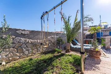 4-Bedroom Villa with Pool and Terrace in Novi Vinodolski