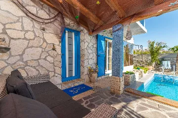4-Bedroom Villa with Pool and Terrace in Novi Vinodolski