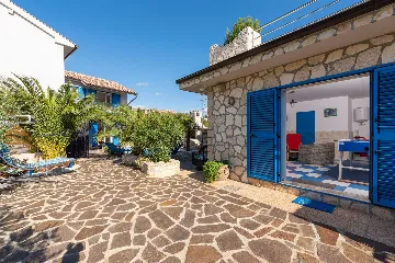 4-Bedroom Villa with Pool and Terrace in Novi Vinodolski