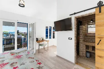 4-Bedroom Villa with Pool and Terrace in Novi Vinodolski