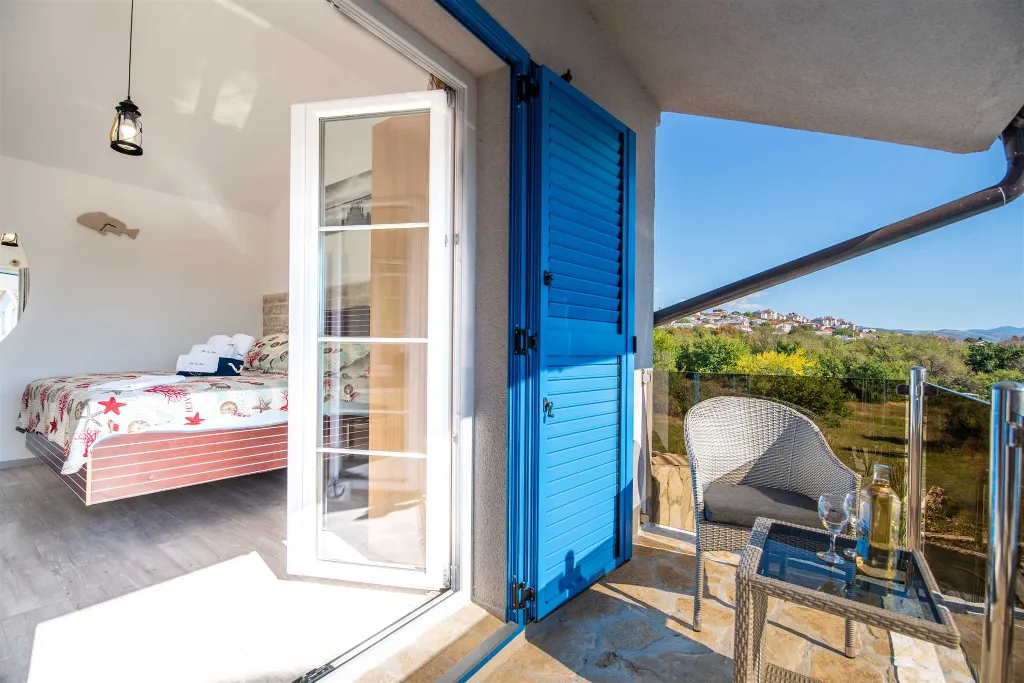 4-Bedroom Villa with Pool and Terrace in Novi Vinodolski