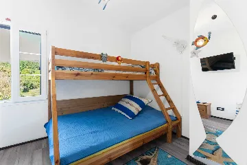 4-Bedroom Villa with Pool and Terrace in Novi Vinodolski