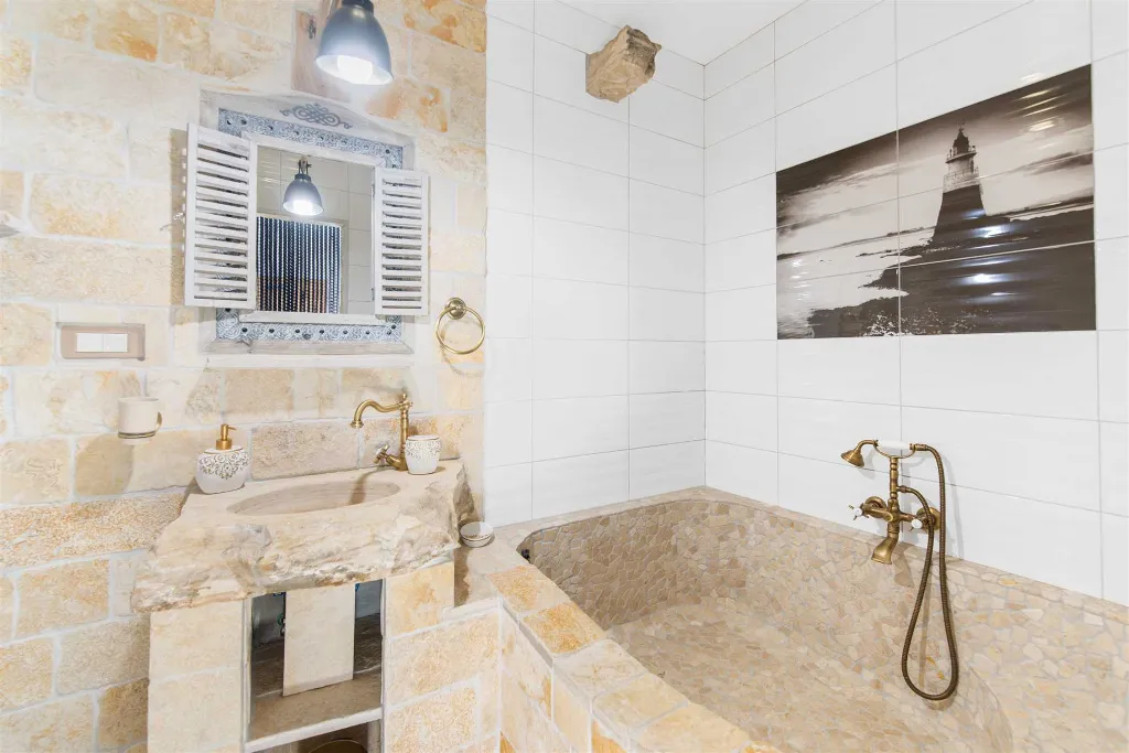 4-Bedroom Villa with Pool and Terrace in Novi Vinodolski