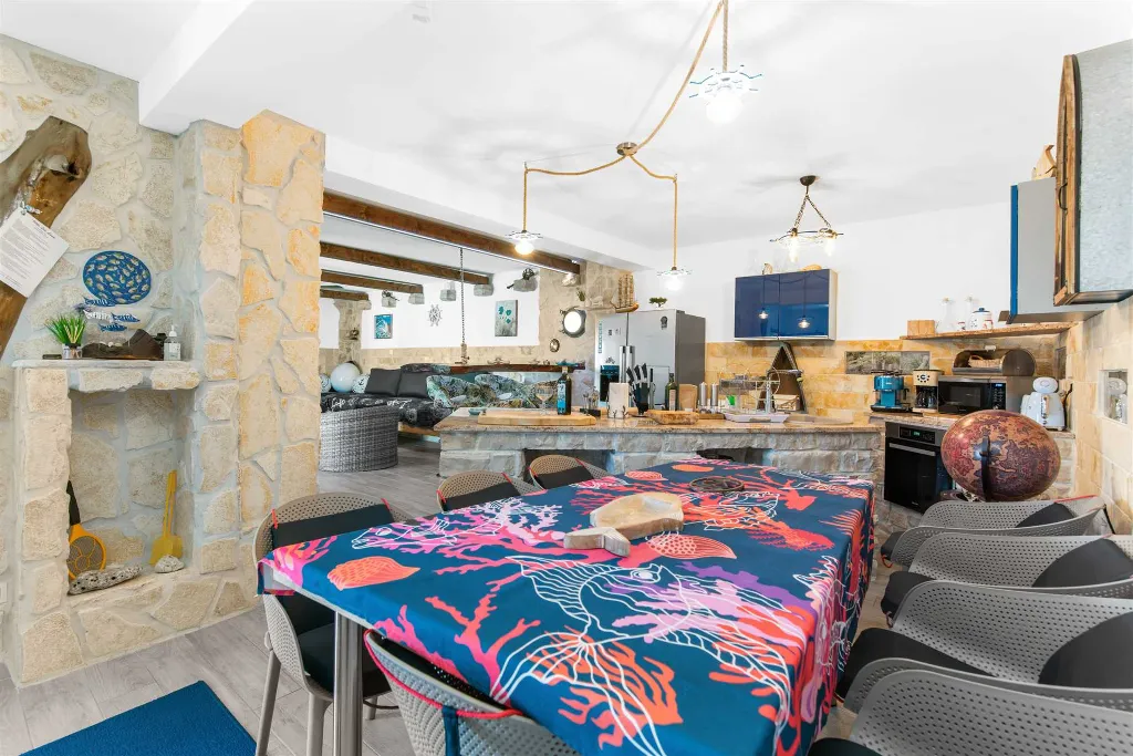4-Bedroom Villa with Pool and Terrace in Novi Vinodolski