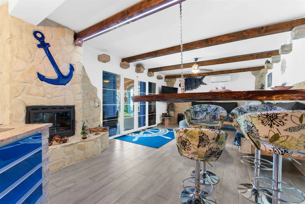 4-Bedroom Villa with Pool and Terrace in Novi Vinodolski