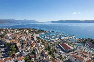 4-Bedroom Villa with Pool and Terrace in Novi Vinodolski