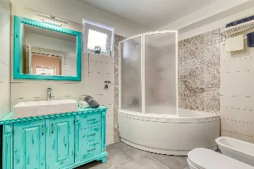 4-Bedroom Villa with Pool and Sea Views in Hreljin