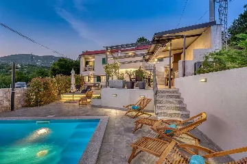 4-Bedroom Villa with Pool and Sea Views in Hreljin