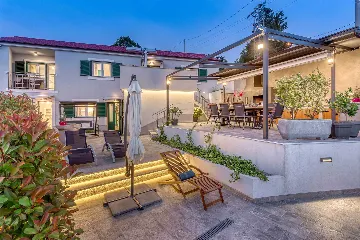 4-Bedroom Villa with Pool and Sea Views in Hreljin