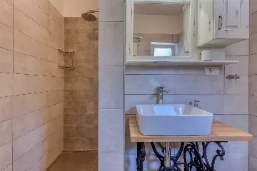 4-Bedroom Villa with Pool and Sea Views in Hreljin