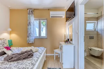 4-Bedroom Villa with Pool and Sea Views in Hreljin