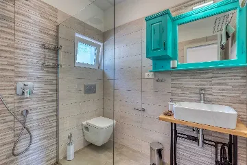 4-Bedroom Villa with Pool and Sea Views in Hreljin