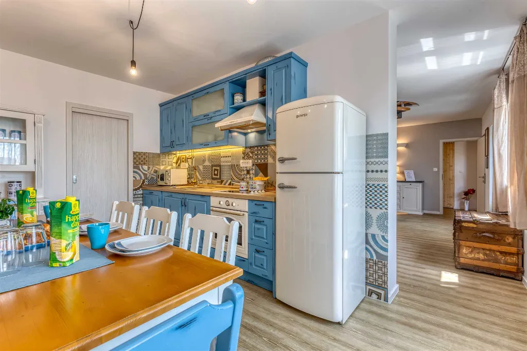 4-Bedroom Villa with Pool and Sea Views in Hreljin
