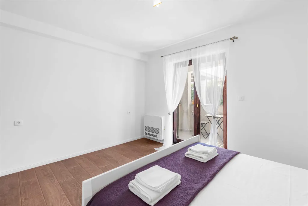 Porec Villa with Pool & Space for 16