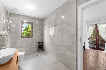 Porec Villa with Pool & Space for 16