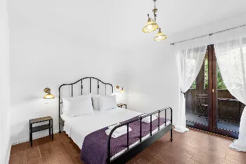 Porec Villa with Pool & Space for 16