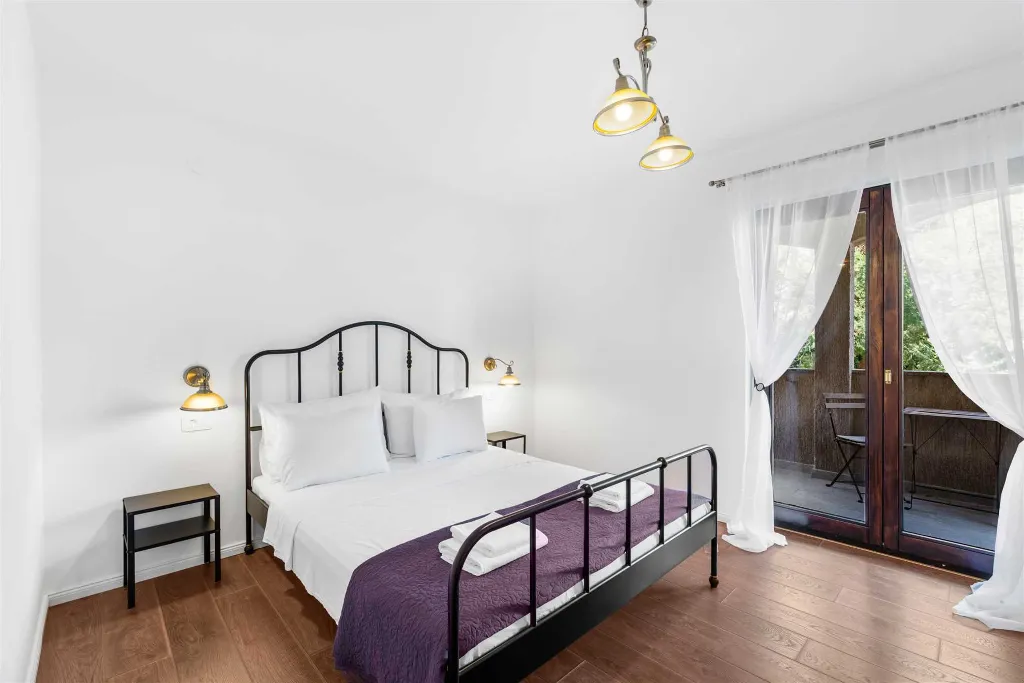 Porec Villa with Pool & Space for 16