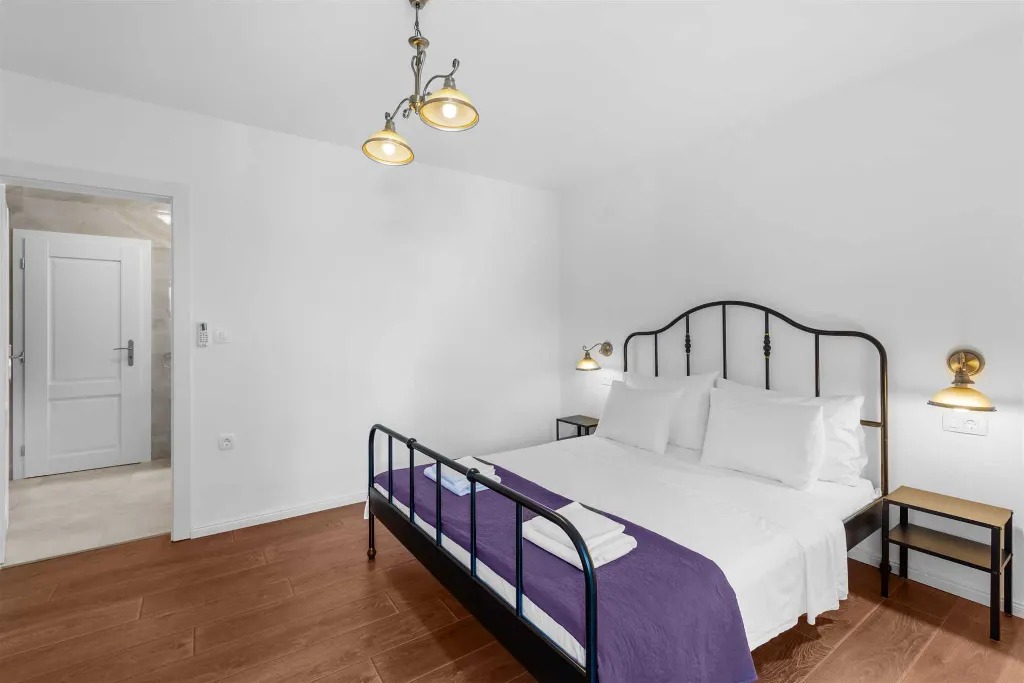 Porec Villa with Pool & Space for 16