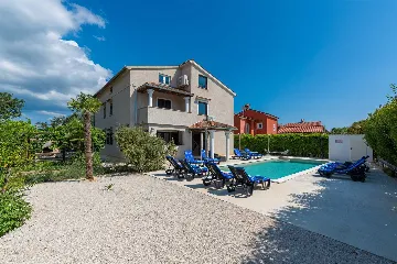Porec Villa with Pool & Space for 16