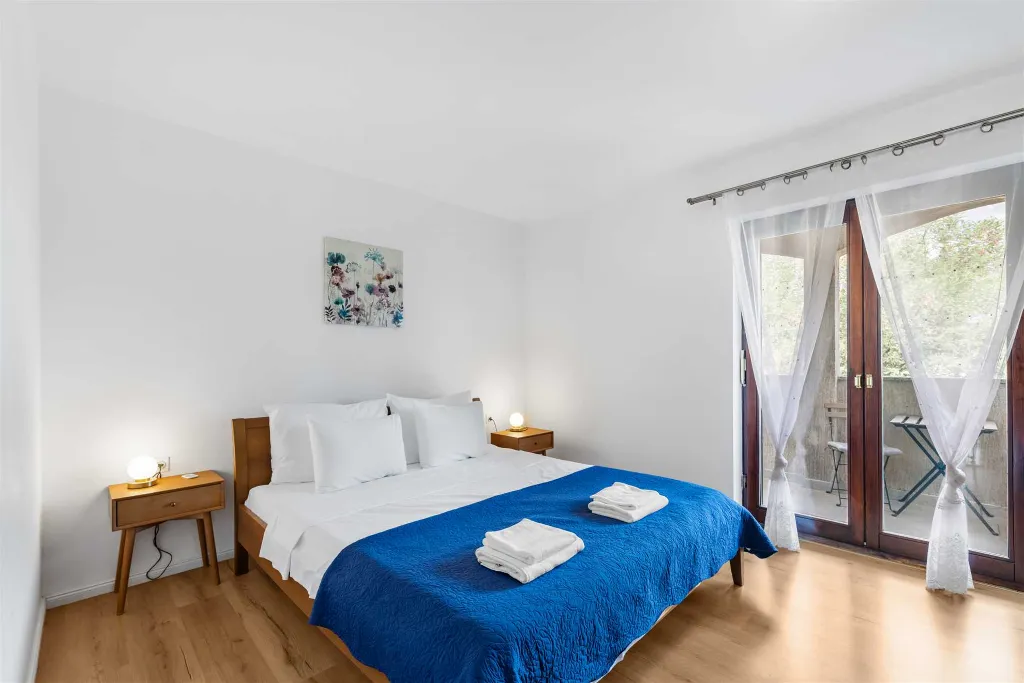 Porec Villa with Pool & Space for 16
